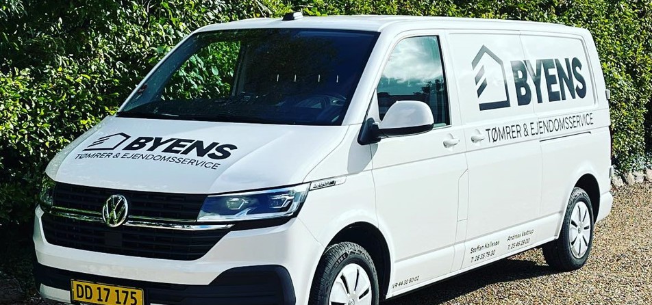 Hos Byens Tømrer & Ejendomsservice har vi fokus på dig som privatperson eller din virksomhed, og tilpasser vores løsninger så det passer til den enkelte kundes ønsker os behov. 